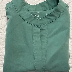 Beautiful RARE Jade color Figs Rafaela top, size XS!